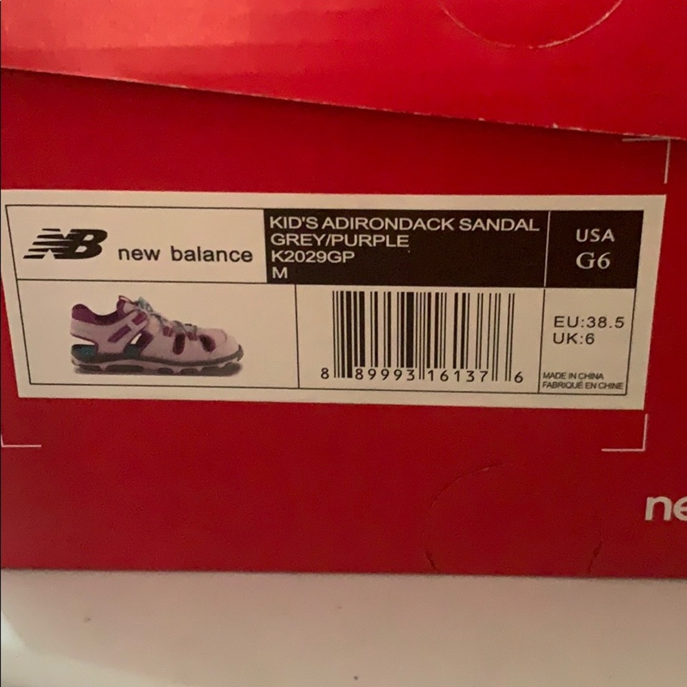 New balance - Picture 3 of 3